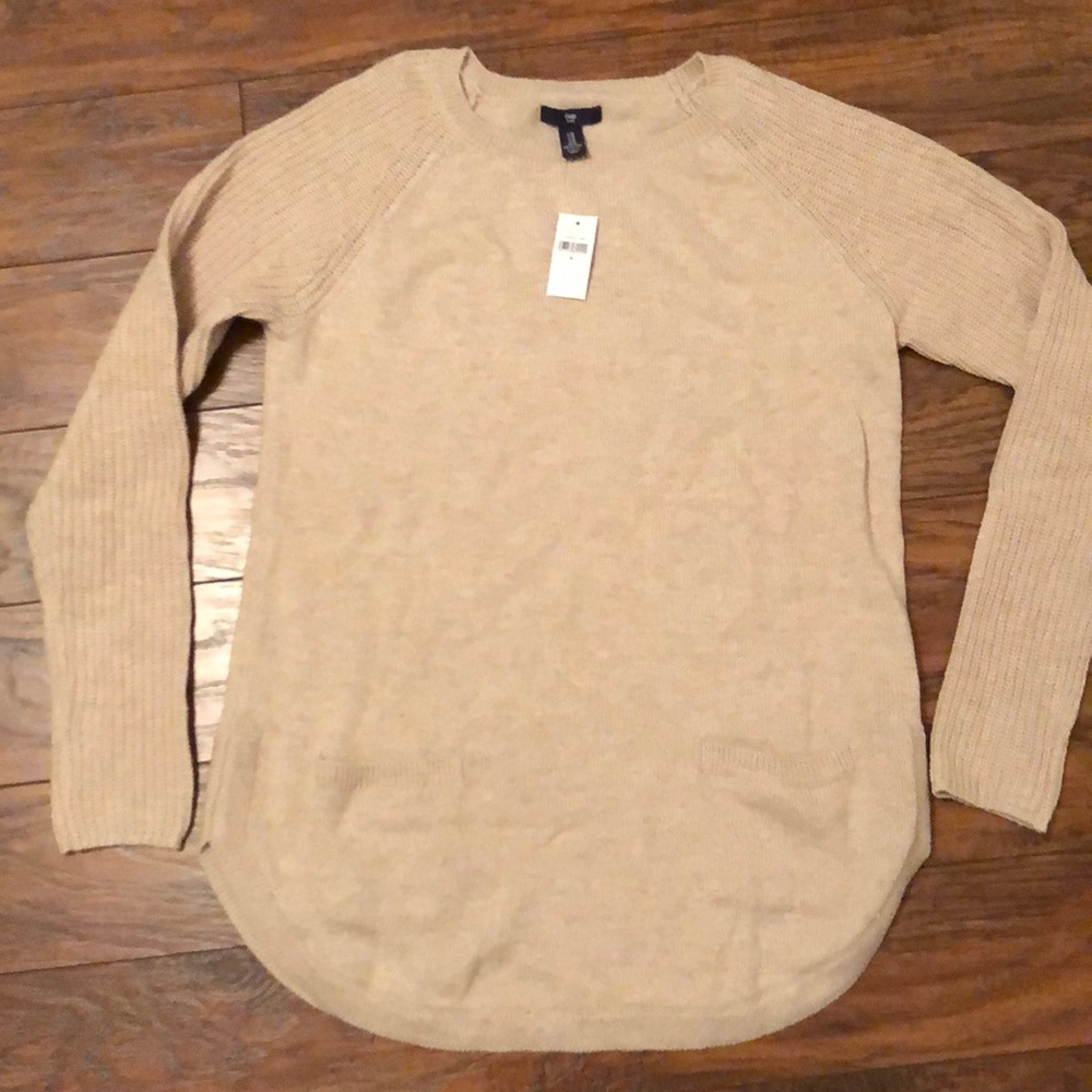 Womans GAP Sweater